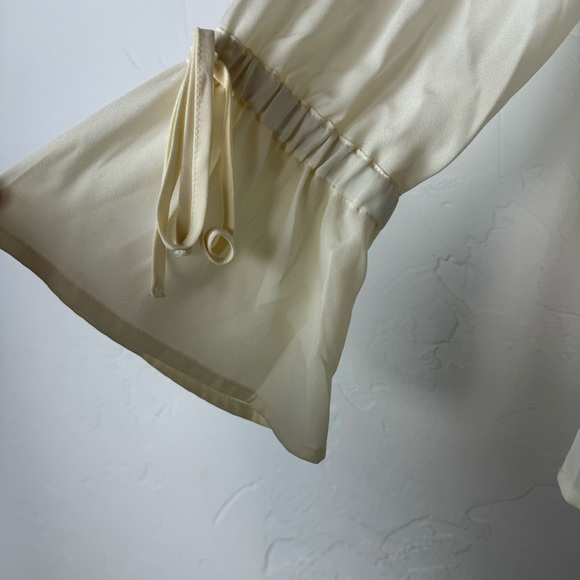 J Crew Blouse Shirt Top Bow Sleeve Solid Ivory White Cream Lined V Neckline Knit - Picture 3 of 8